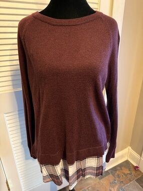 Loft Size M Women's Burgundy Crewneck Sweater, Plaid details